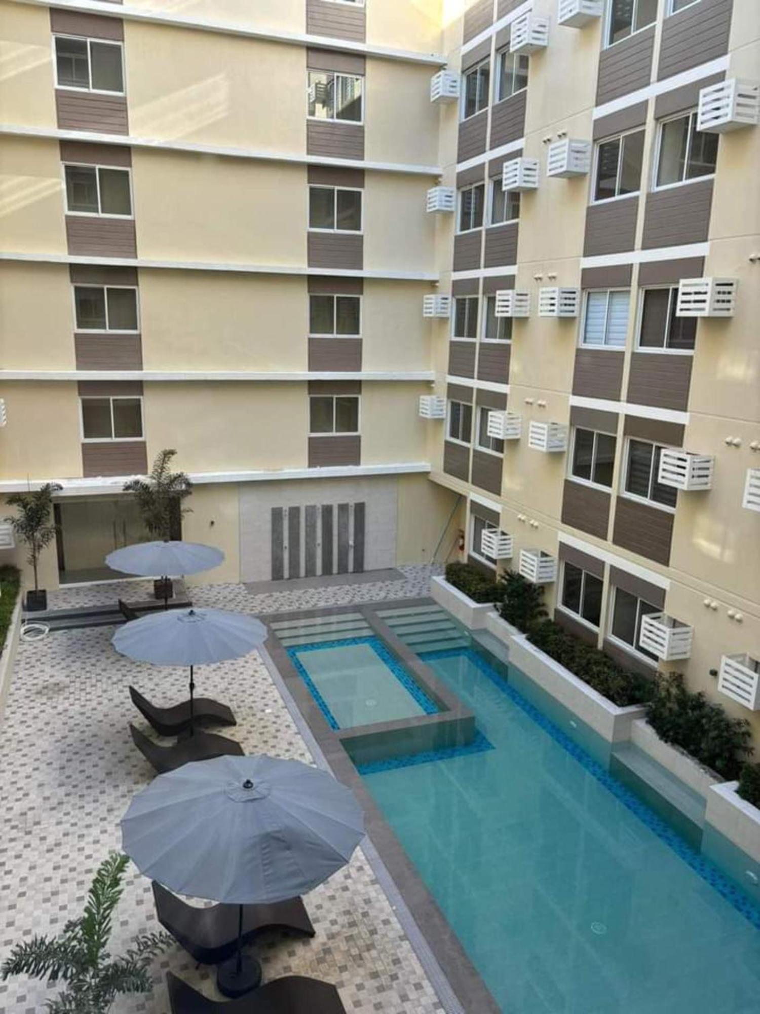 Fullerton Suites Puting Kahoy 外观 照片