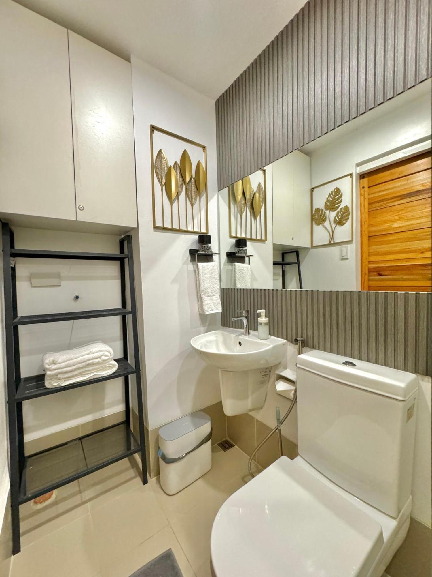 Fullerton Suites Puting Kahoy 外观 照片