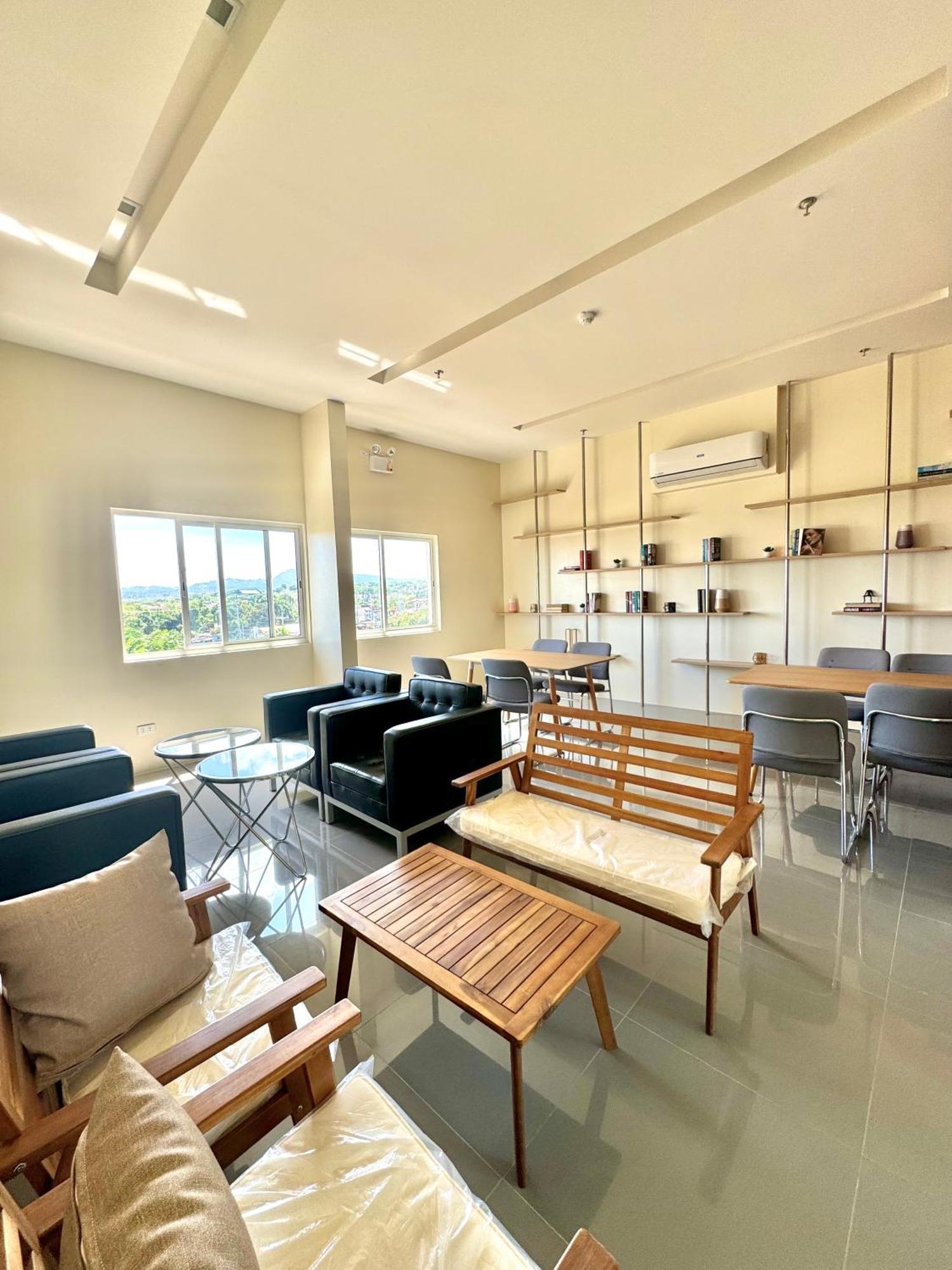 Fullerton Suites Puting Kahoy 外观 照片