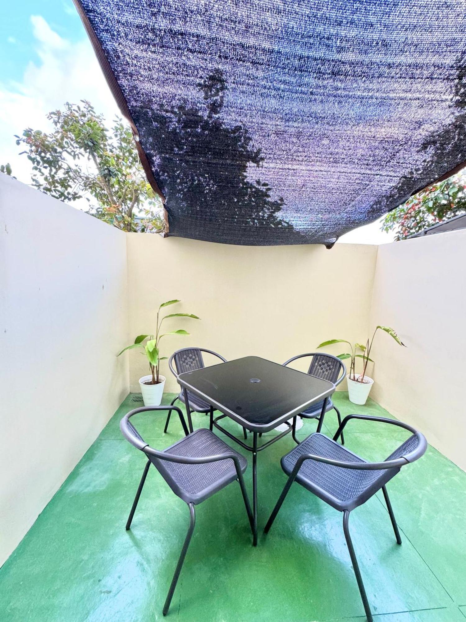 Fullerton Suites Puting Kahoy 外观 照片